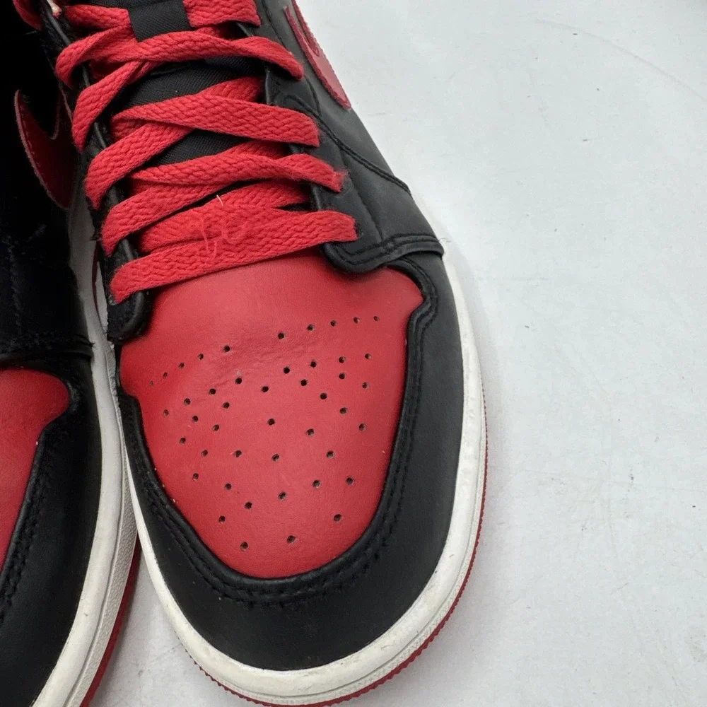 Nike Air Jordan 1 Mid Alternate Bred Sneakers Mens 9 DQ8426-060‎